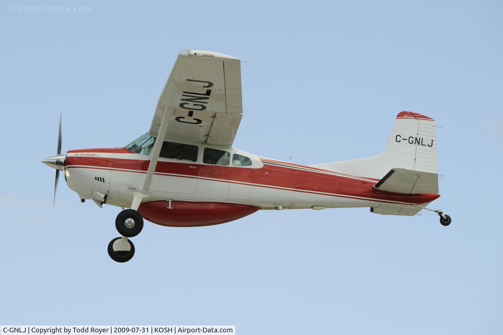 C-GNLJ, 1981 Cessna 180K Skywagon C/N 18053198, Departing OSH on 27
