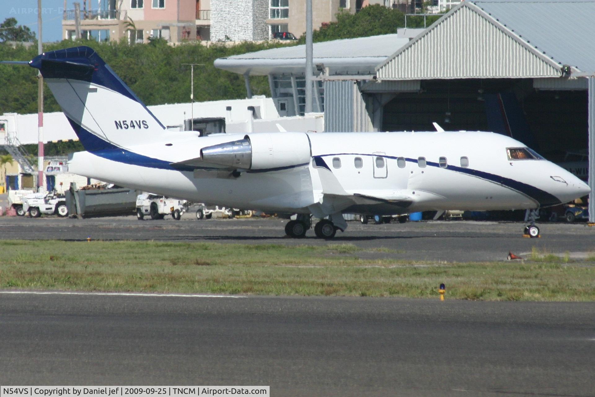 N54VS, 1995 Bombardier Challenger 601-3R (CL-600-2B16) C/N 5189, Park at the private ramp