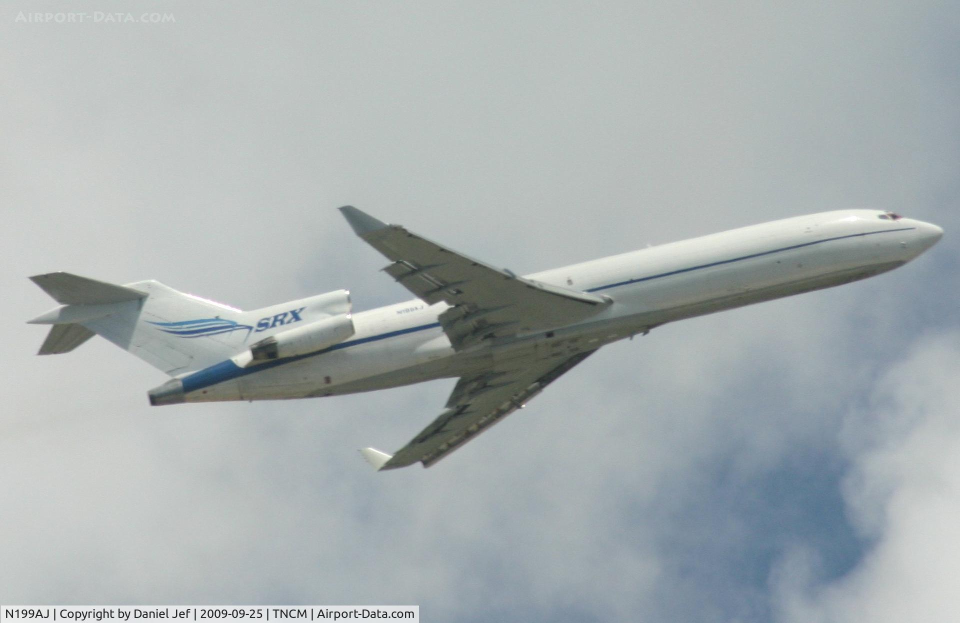 N199AJ, 1979 Boeing 727-2F9 C/N 21426, Just drop of there cargo and now on there way to TAPA