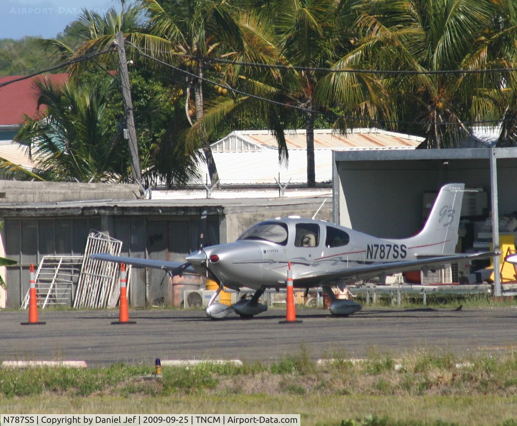 N787SS, 2007 Cirrus SR22 G3 GTS C/N 2505, Taking some sunshine. park at the extrem east ramp