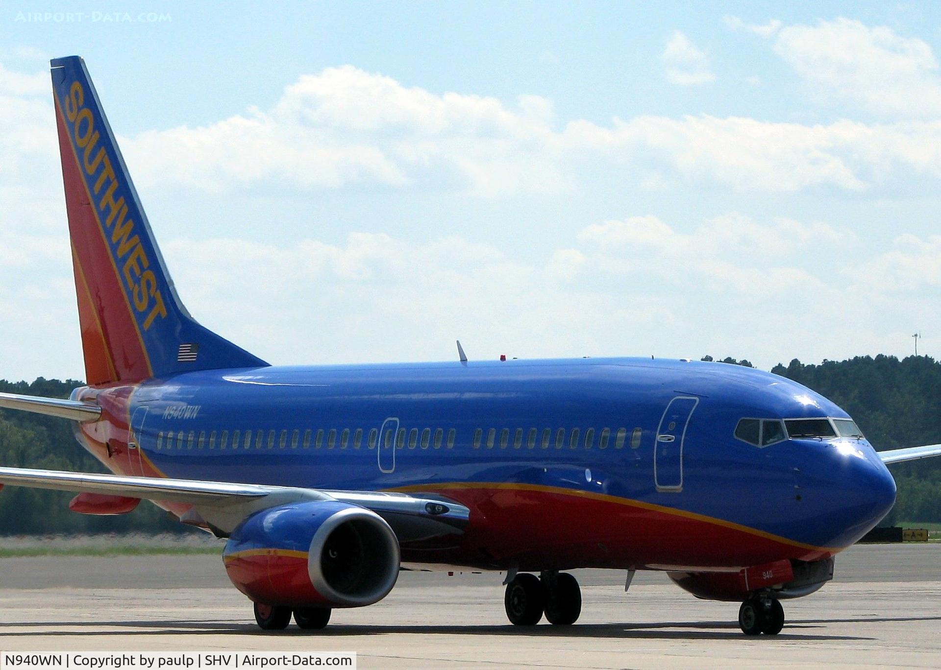 N940WN, 2009 Boeing 737-7H4 C/N 36900, At Shreveport Regional.