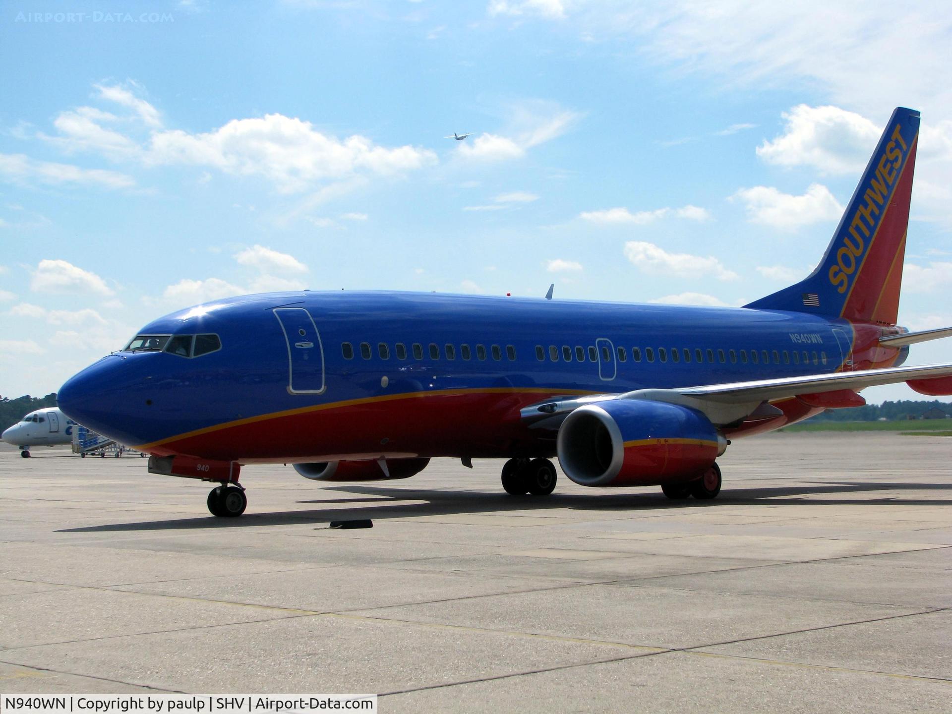 N940WN, 2009 Boeing 737-7H4 C/N 36900, At Shreveport Regional.
