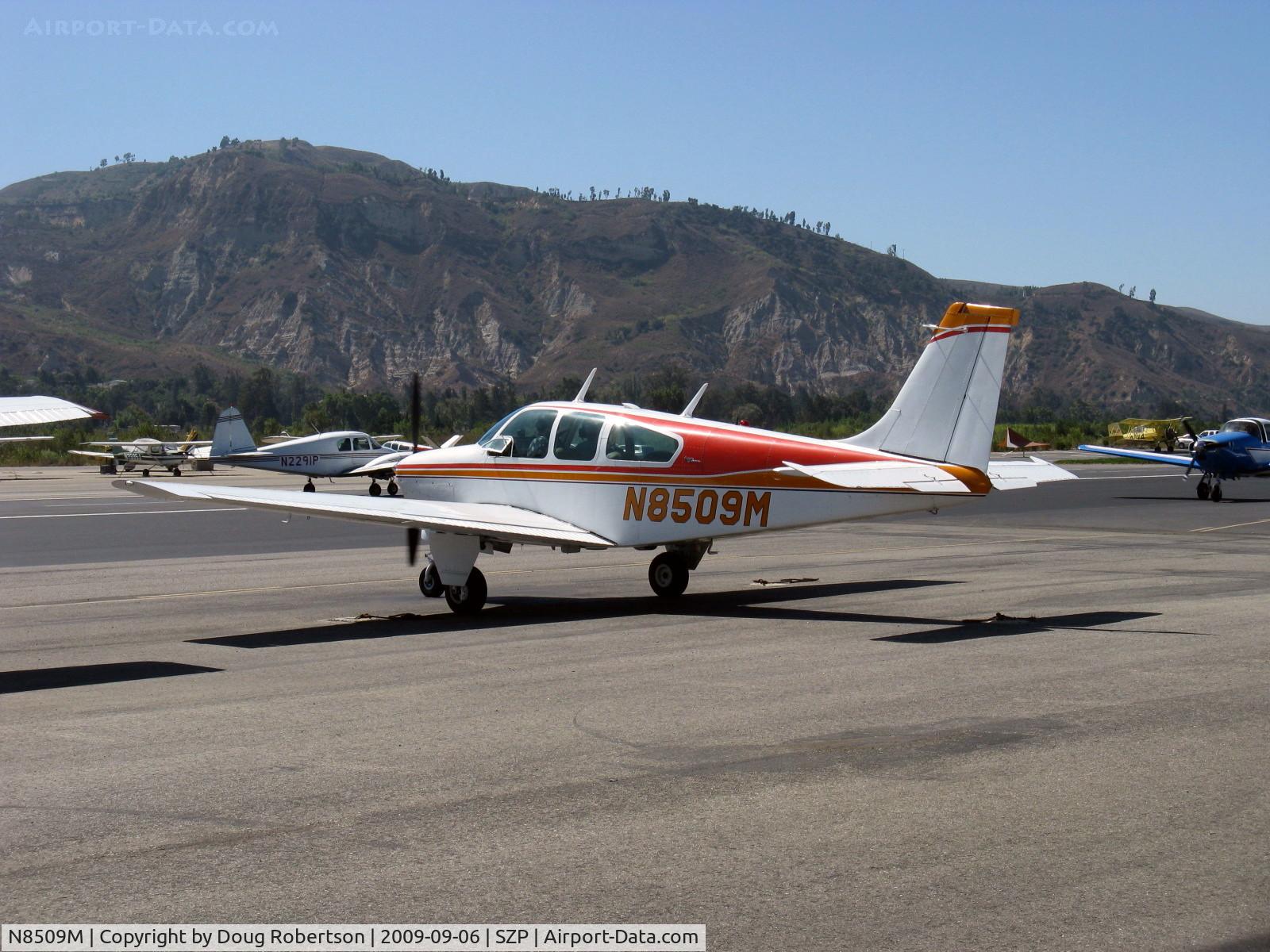 N8509M, 1963 Beech 35-B33 Debonair C/N CD-626, 1963 Beech 35-33B DEBONAIR, Continental IO-470-J 225 Hp, taxi