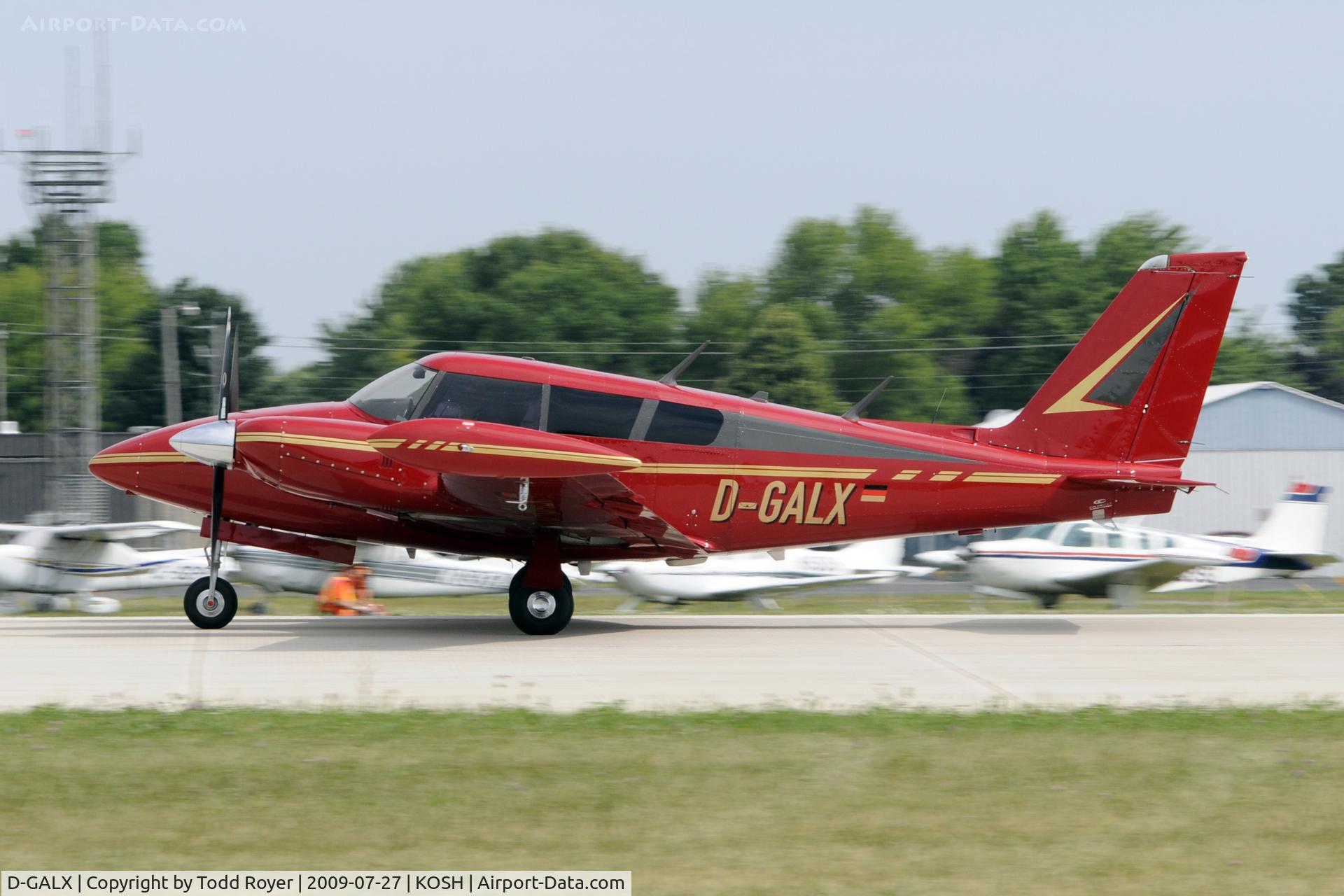 D-GALX, 1967 Piper PA-30-160 B Twin Comanche C/N 30-1657, Landing 27 at OSH