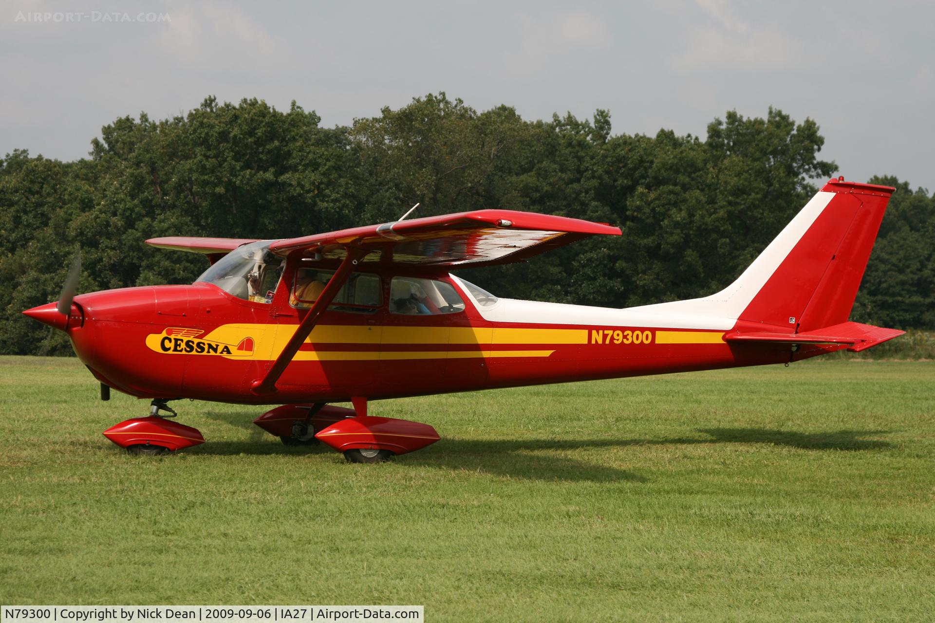 N79300, 1969 Cessna 172K Skyhawk C/N 17258029, IA27