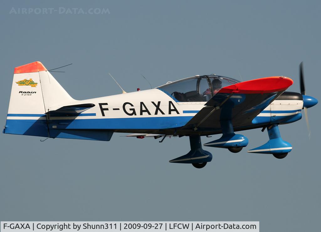 F-GAXA, Robin R-2160 Alpha Sport C/N 112, On take of rwy 10