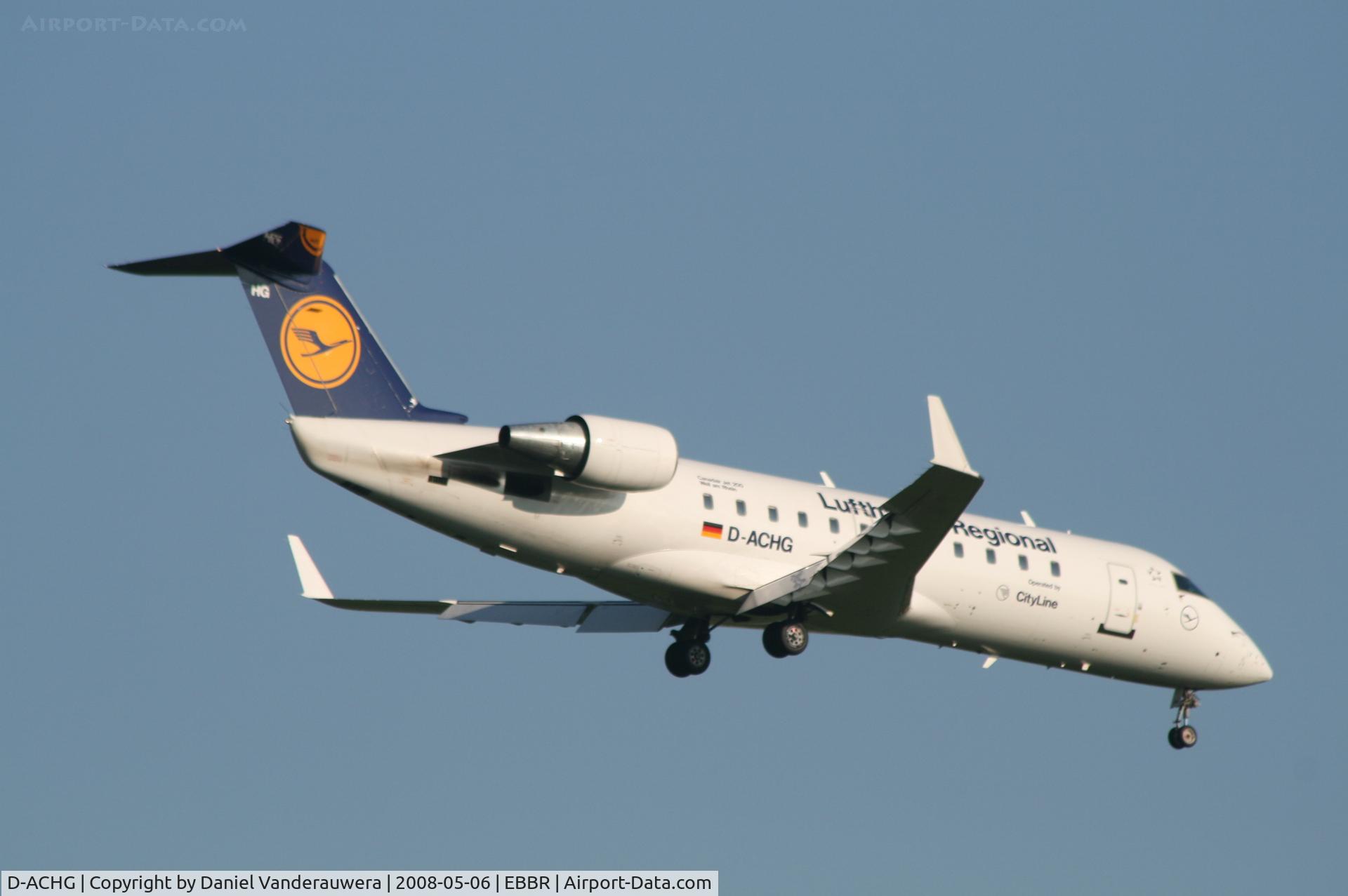 D-ACHG, 2000 Bombardier CRJ-200ER (CL-600-2B19) C/N 7439, flight LH4620 is descending to rwy 02