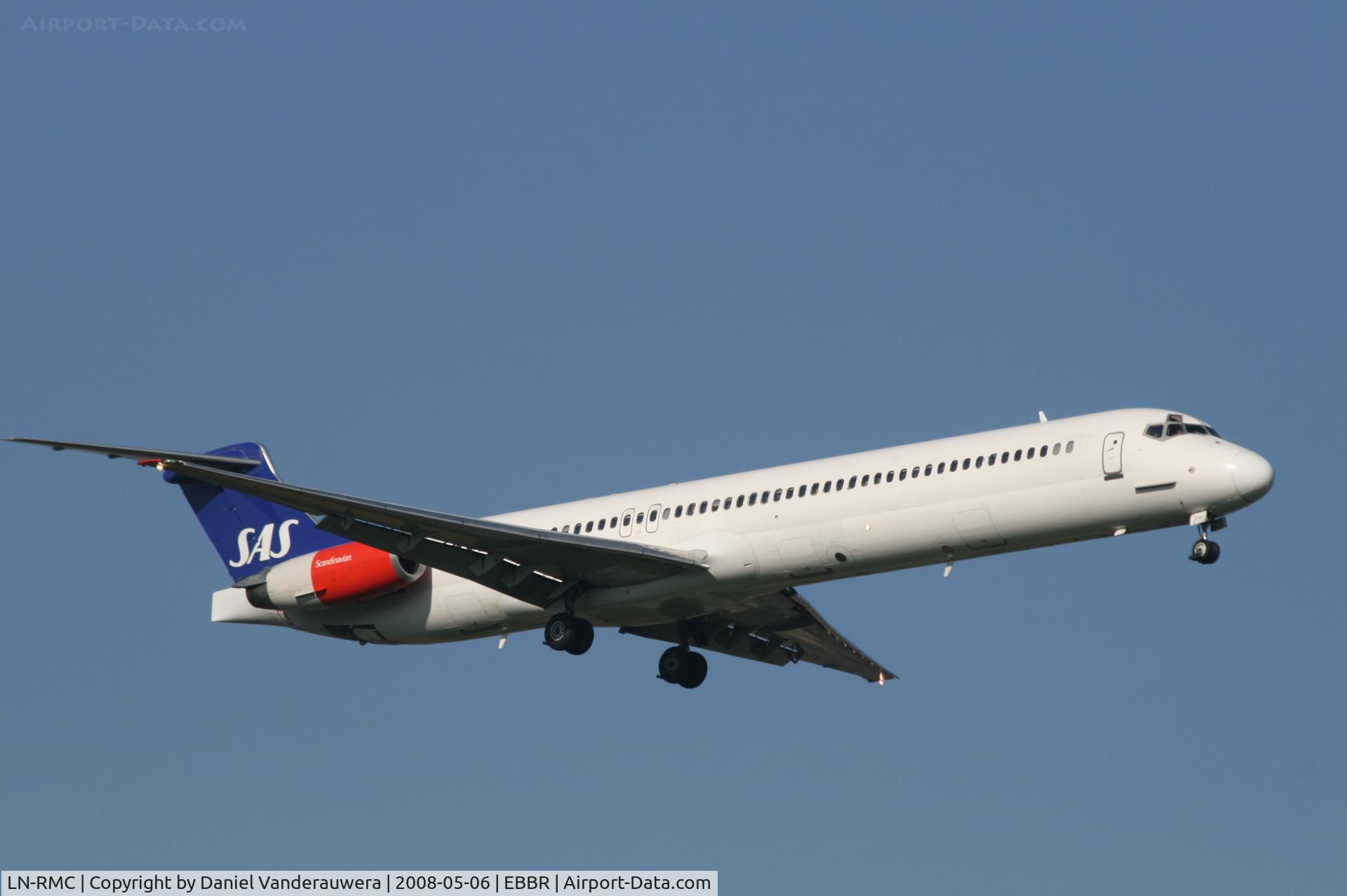 LN-RMC, 1989 McDonnell Douglas MD-82 (DC-9-82) C/N 49909, arrival of flight SK1591 to rwy 02