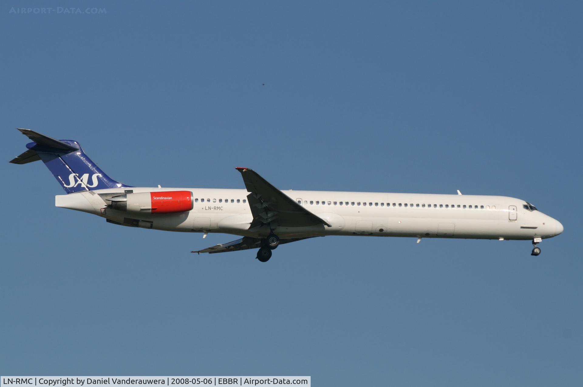 LN-RMC, 1989 McDonnell Douglas MD-82 (DC-9-82) C/N 49909, flight SK1591 is descending to rwy 02