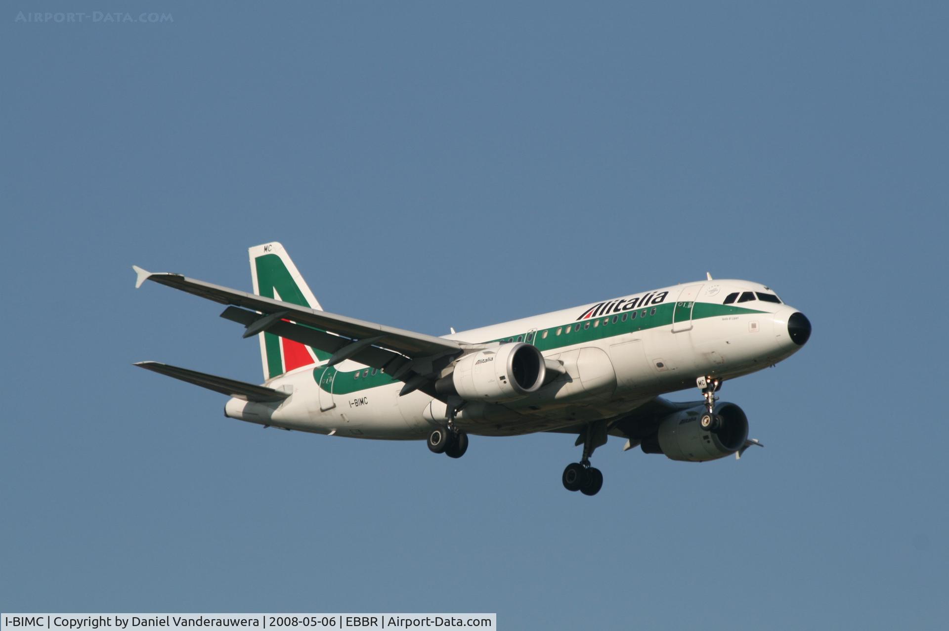 I-BIMC, 2003 Airbus A319-112 C/N 2057, arrival of flight AZ148 to rwy 02