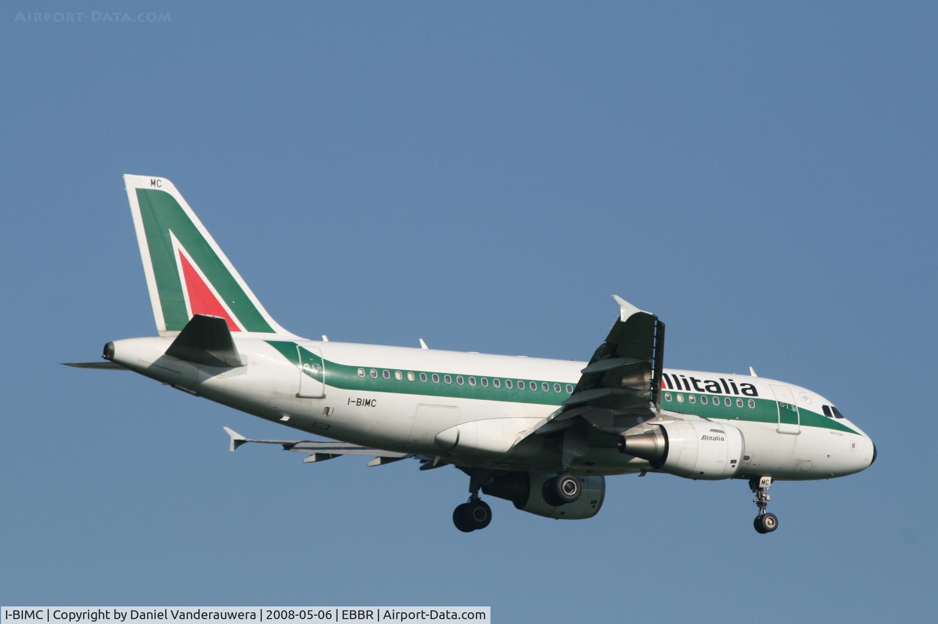I-BIMC, 2003 Airbus A319-112 C/N 2057, descending to rwy 02