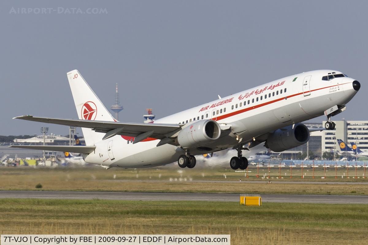 7T-VJO, 2001 Boeing 737-8D6 C/N 30207, lift off from RW18W
