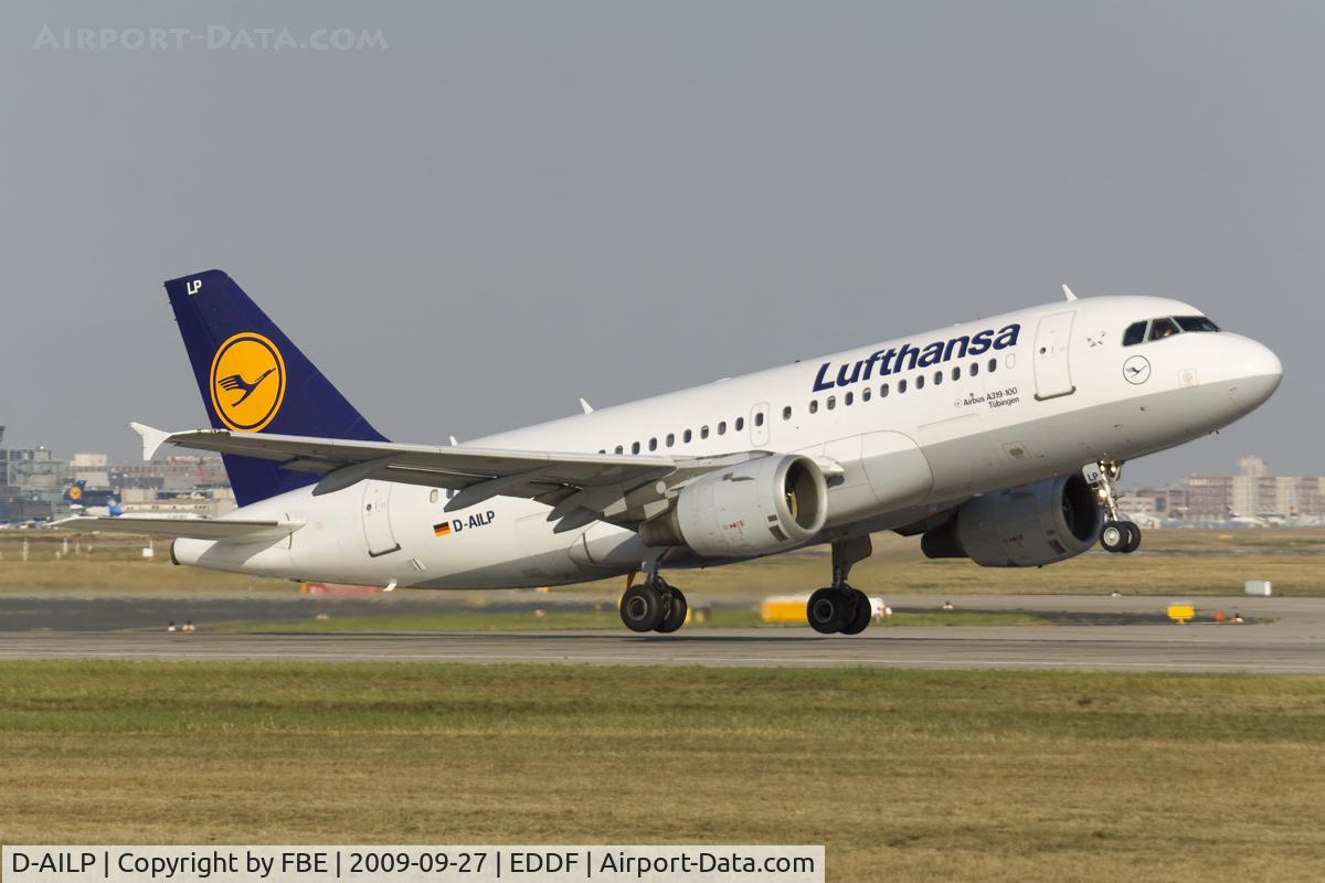 D-AILP, 1997 Airbus A319-114 C/N 717, lift off