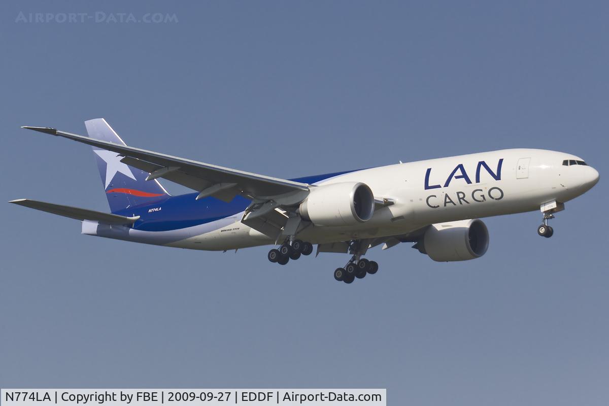 N774LA, 2009 Boeing 777-F6N C/N 37710, short final at EDDF