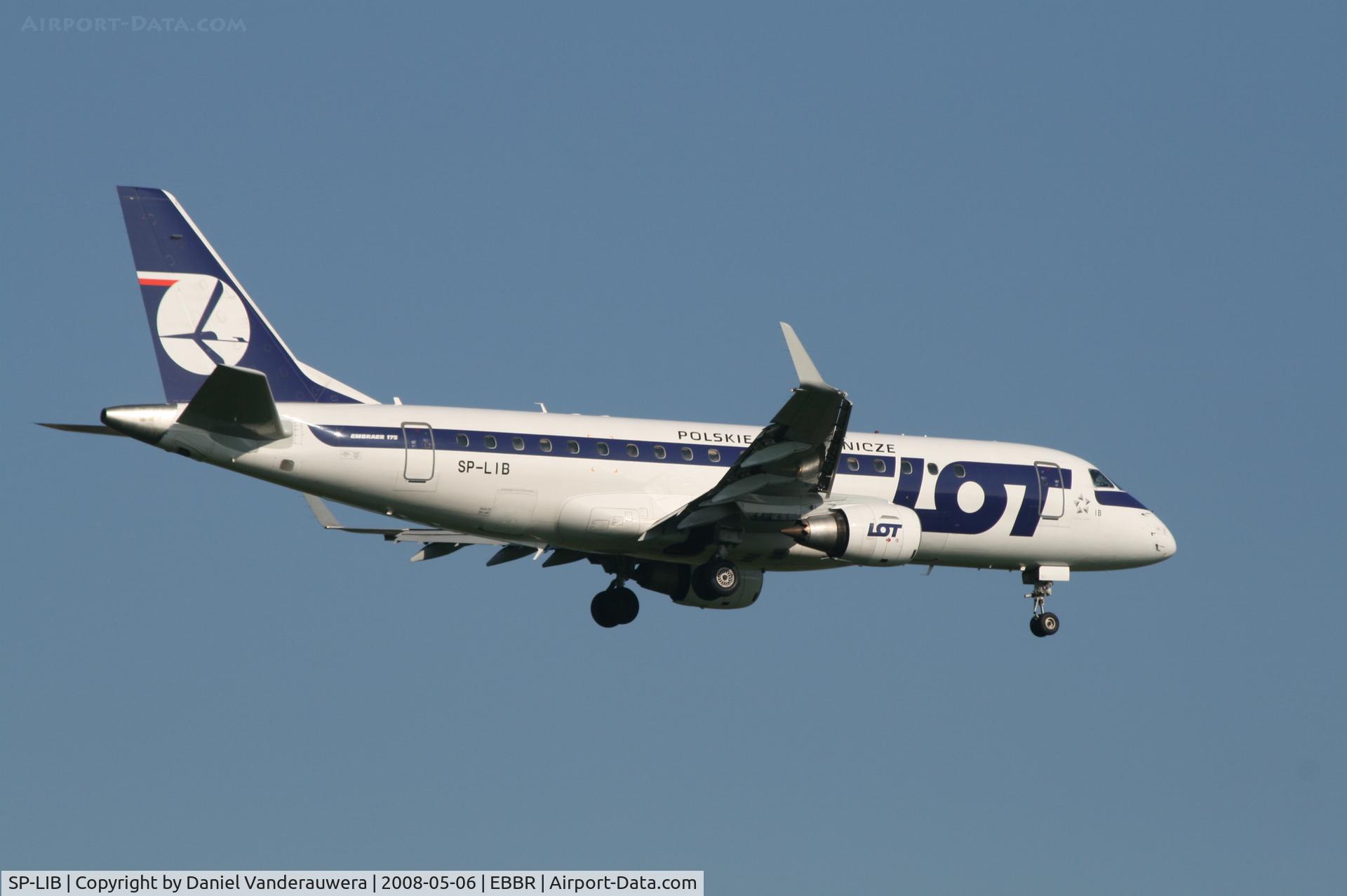 SP-LIB, 2006 Embraer 175STD (ERJ-170-200STD) C/N 17000132, descending to rwy 02