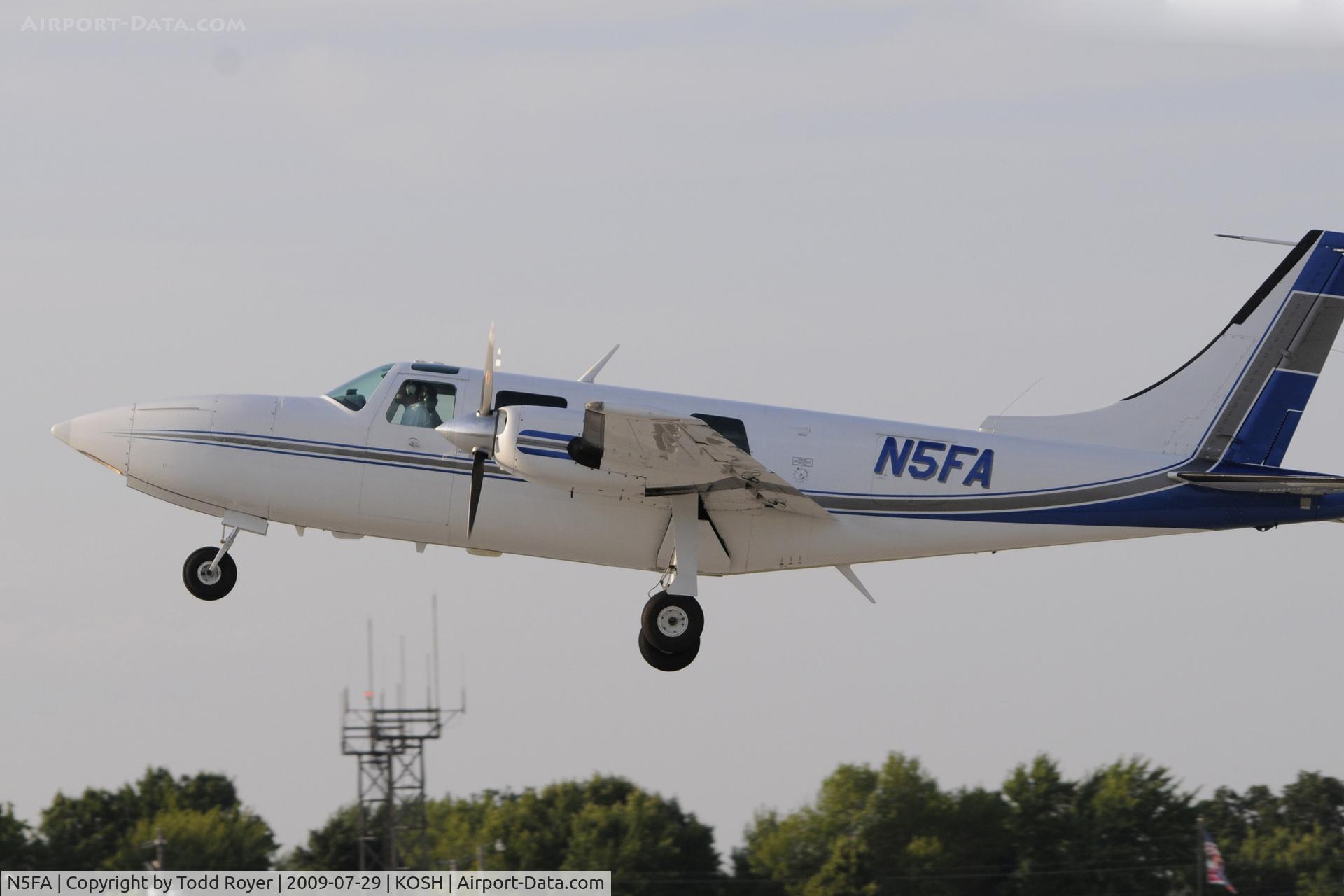 N5FA, Smith Aerostar 600 C/N 600310115, Departing OSH on 27