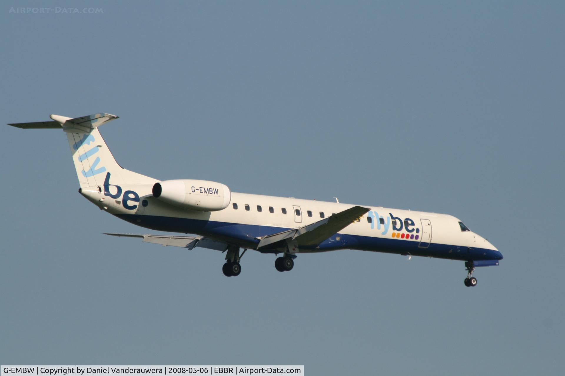 G-EMBW, 2001 Embraer EMB-145EU (ERJ-145EU) C/N 145546, flight BE1841 is descending to rwy 02