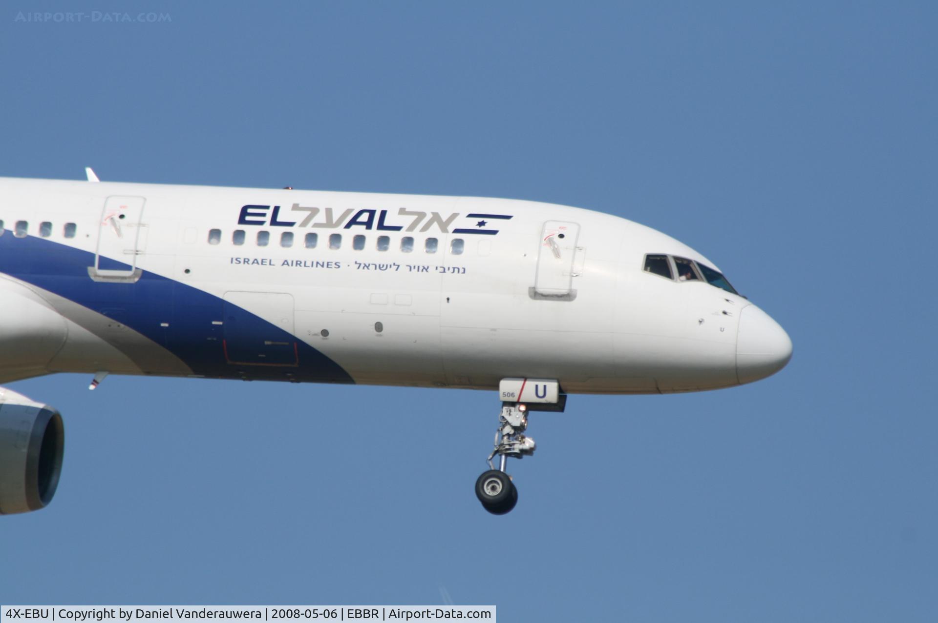 4X-EBU, 1993 Boeing 757-258 C/N 26053/529, flight LY331 is descending to rwy 02