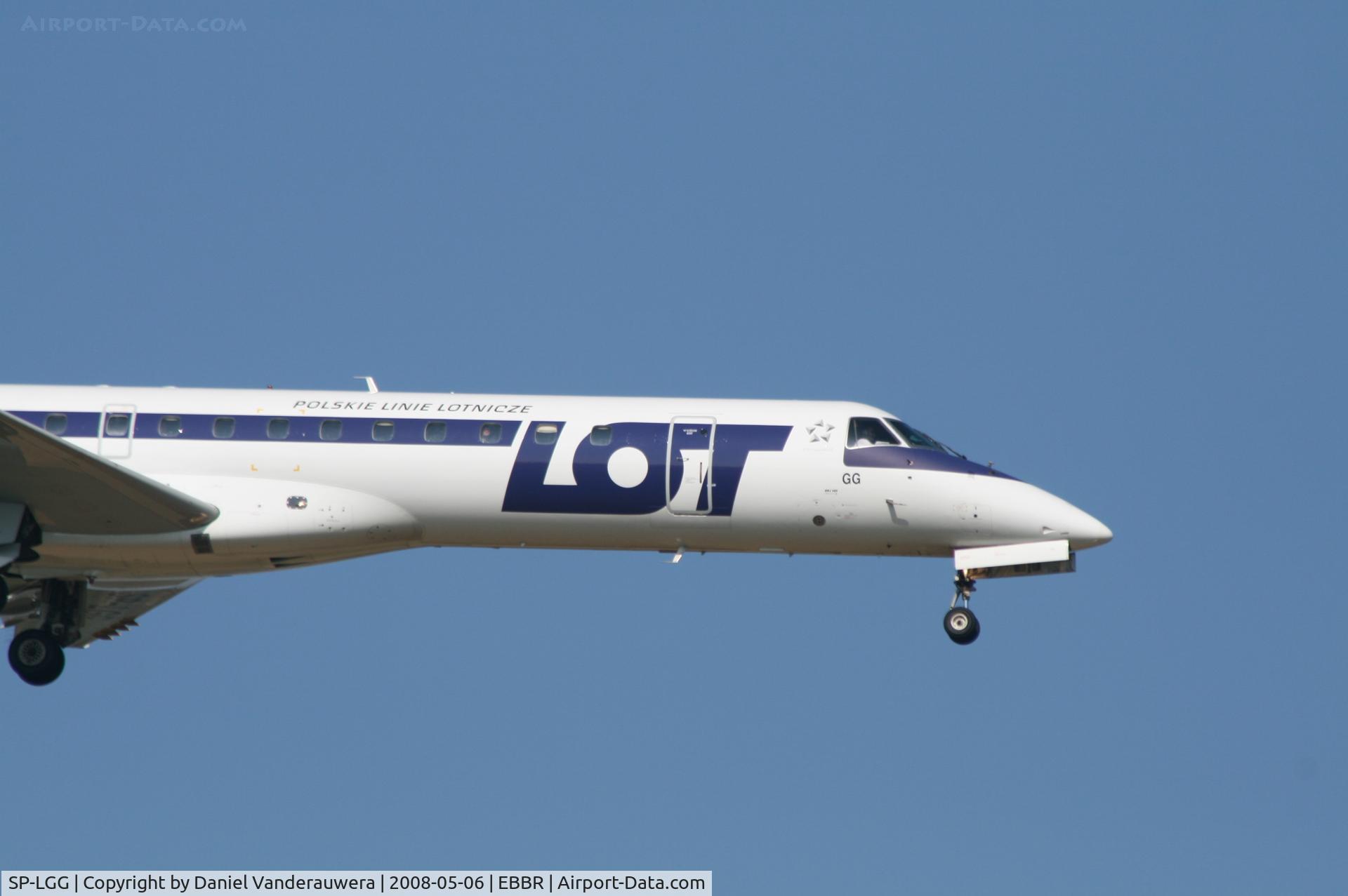 SP-LGG, 2000 Embraer ERJ-145MP (EMB-145MP) C/N 145319, arrival of flight LO239 to rwy 02
