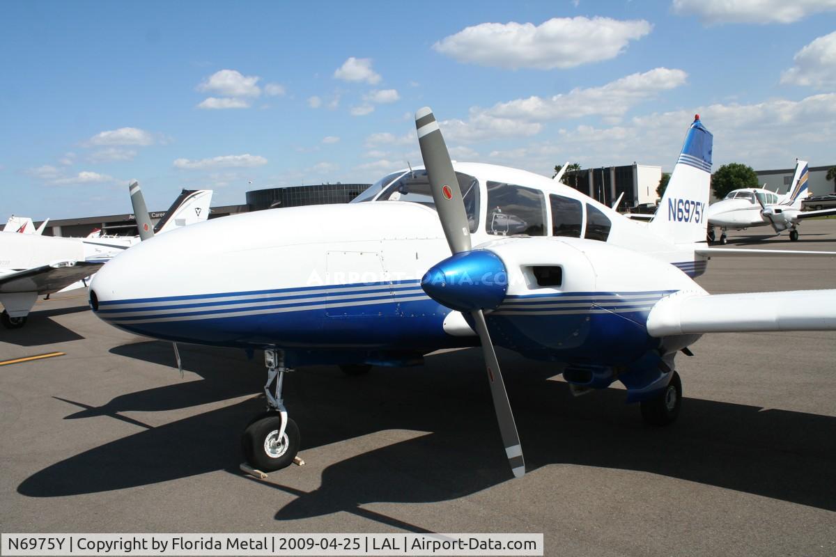 N6975Y, 1969 Piper PA-23-250 C/N 27-4342, Piper PA-23-250