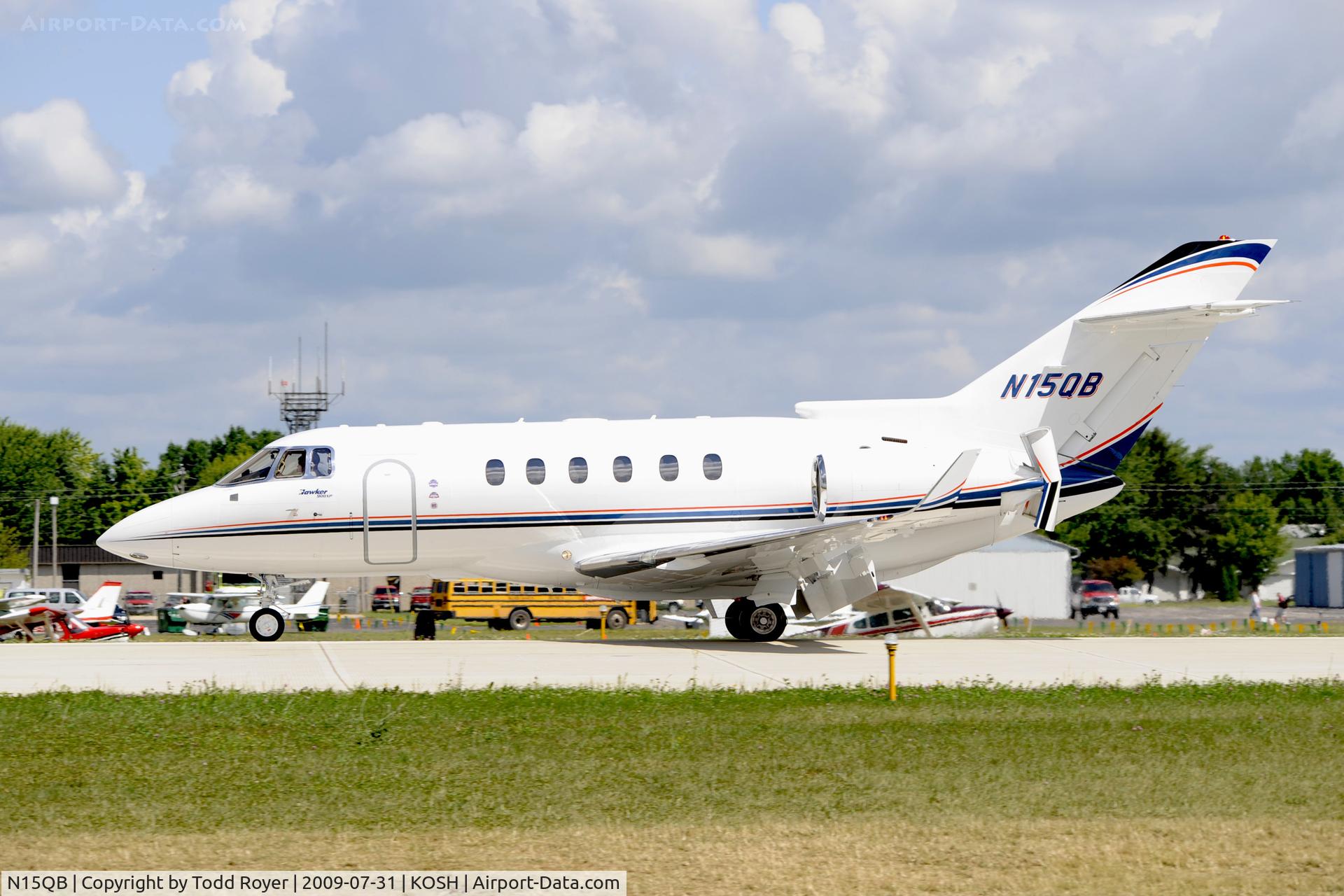 N15QB, Hawker Beechcraft Hawker 900XP C/N HA-0101, Landing 27 at OSH