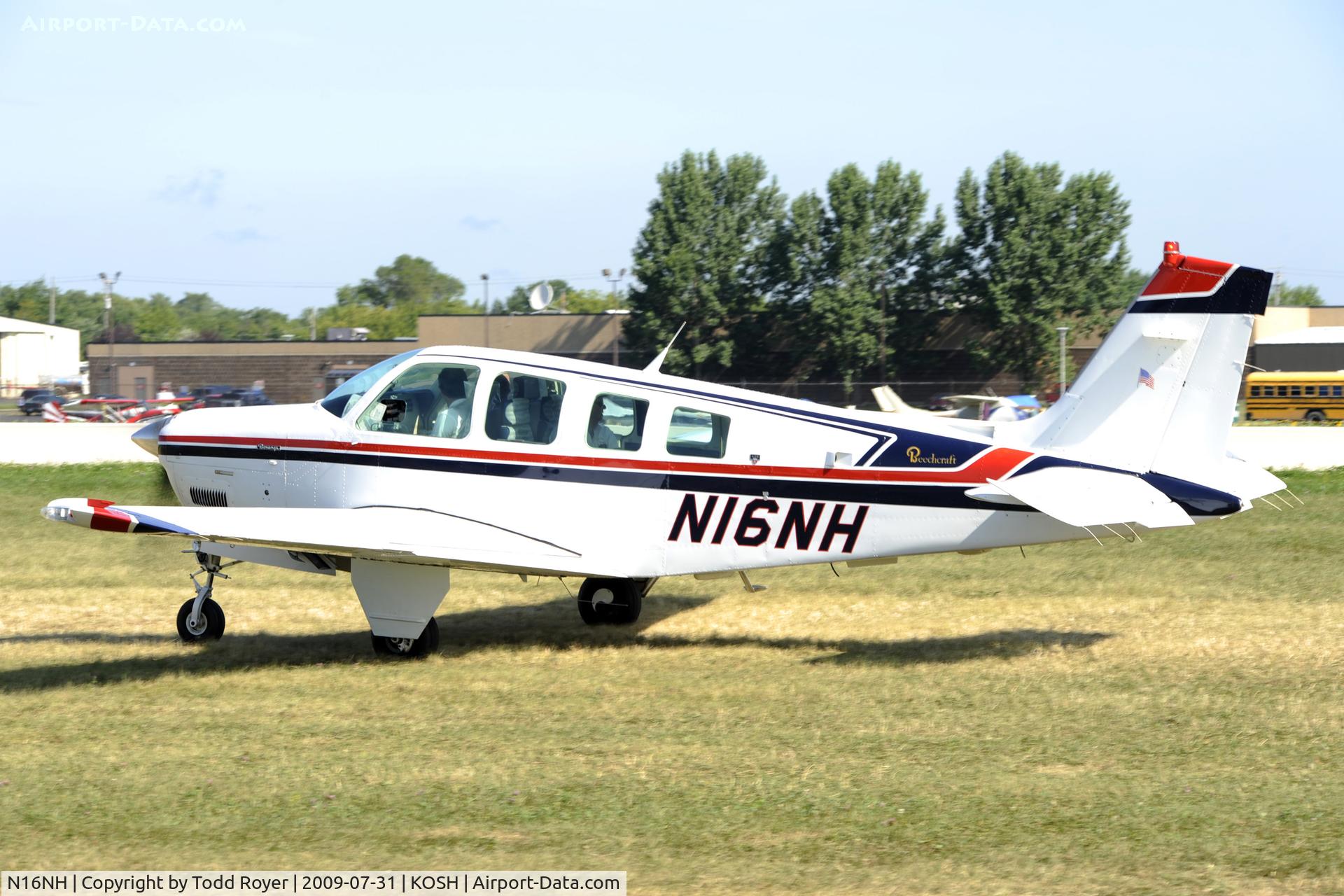 N16NH, 1985 Beech A36 Bonanza 36 C/N E-2220, Taxi to parking