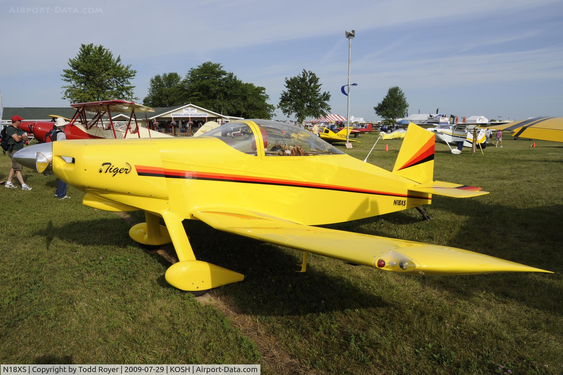 N18XS, 1986 Thorp T-18 Tiger C/N 1211, Oshkosh EAA Fly-in 2009