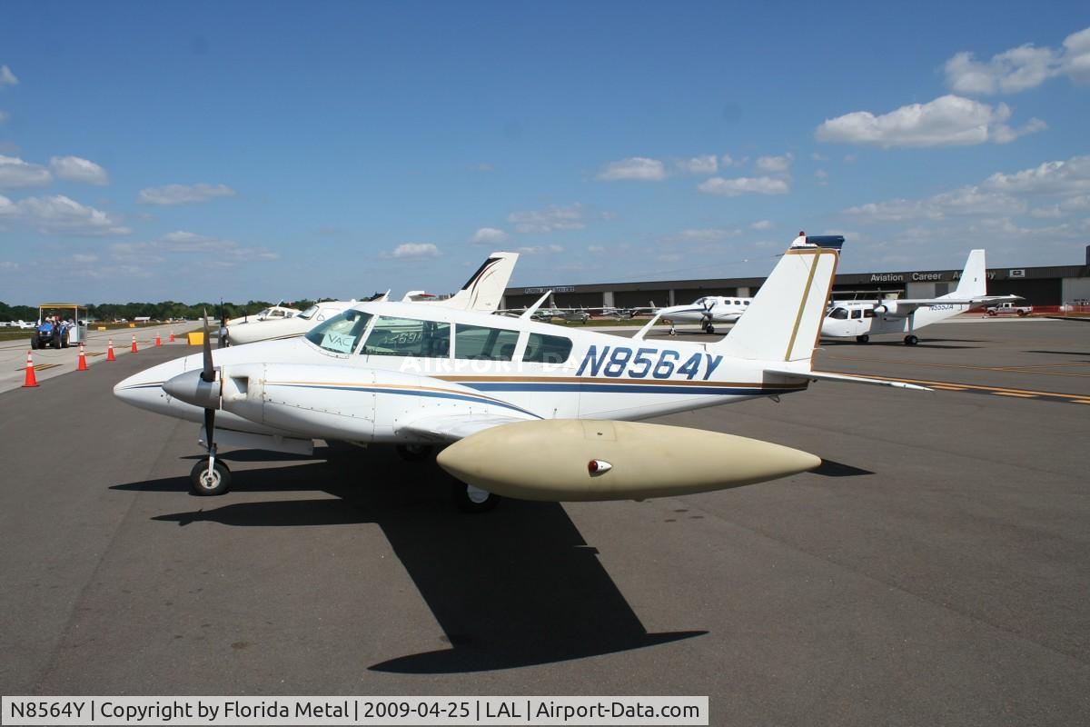 N8564Y, 1968 Piper PA-30 Twin Comanche C/N 30-1711, Piper PA-30