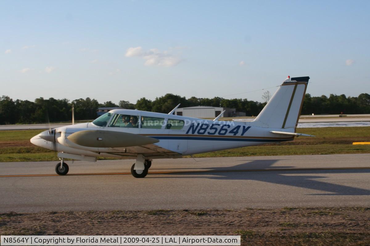 N8564Y, 1968 Piper PA-30 Twin Comanche C/N 30-1711, Piper PA-30