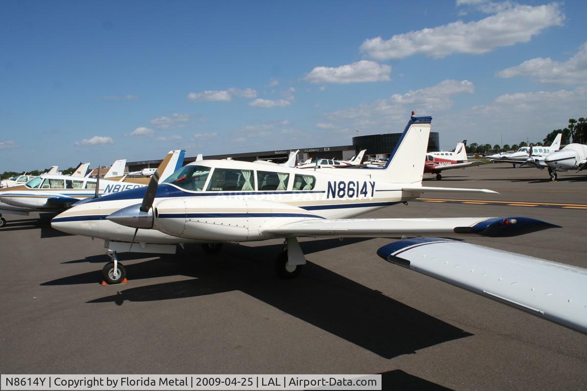 N8614Y, 1968 Piper PA-30 Twin Comanche Twin Comanche C/N 30-1754, Piper PA-30