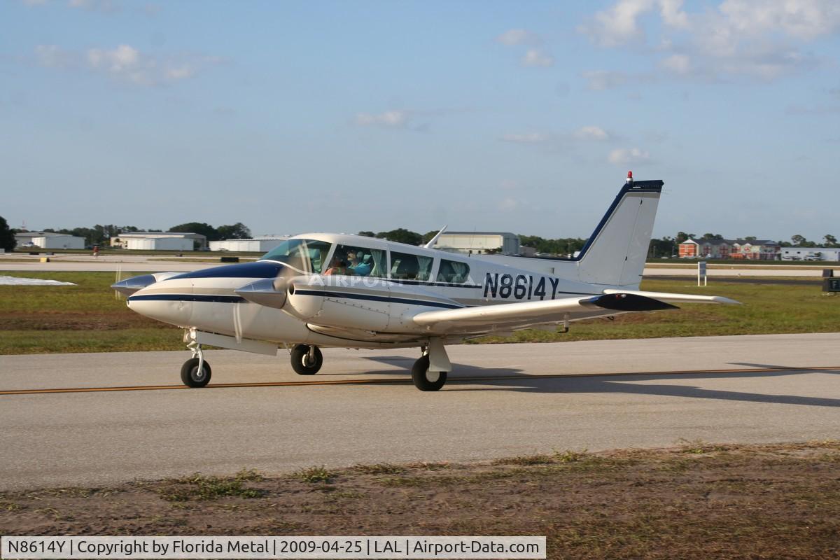 N8614Y, 1968 Piper PA-30 Twin Comanche Twin Comanche C/N 30-1754, Piper PA-30