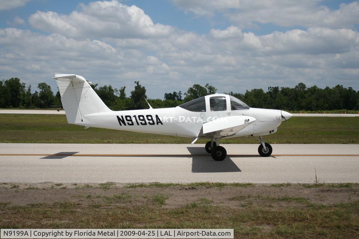 N9199A, 1982 Piper PA-38-112 Tomahawk C/N 38-82A0111, Piper PA-38-112
