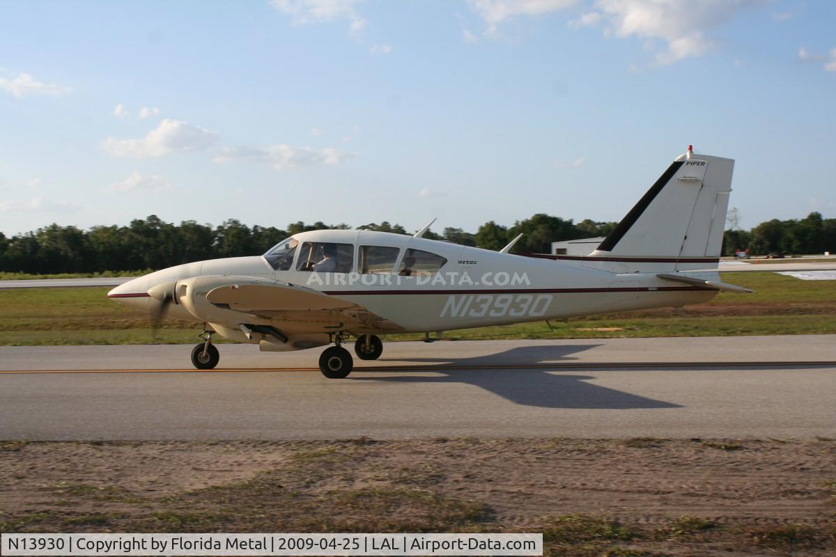 N13930, 1970 Piper PA-23-250 Aztec C/N 27-4575, Piper PA-23-250