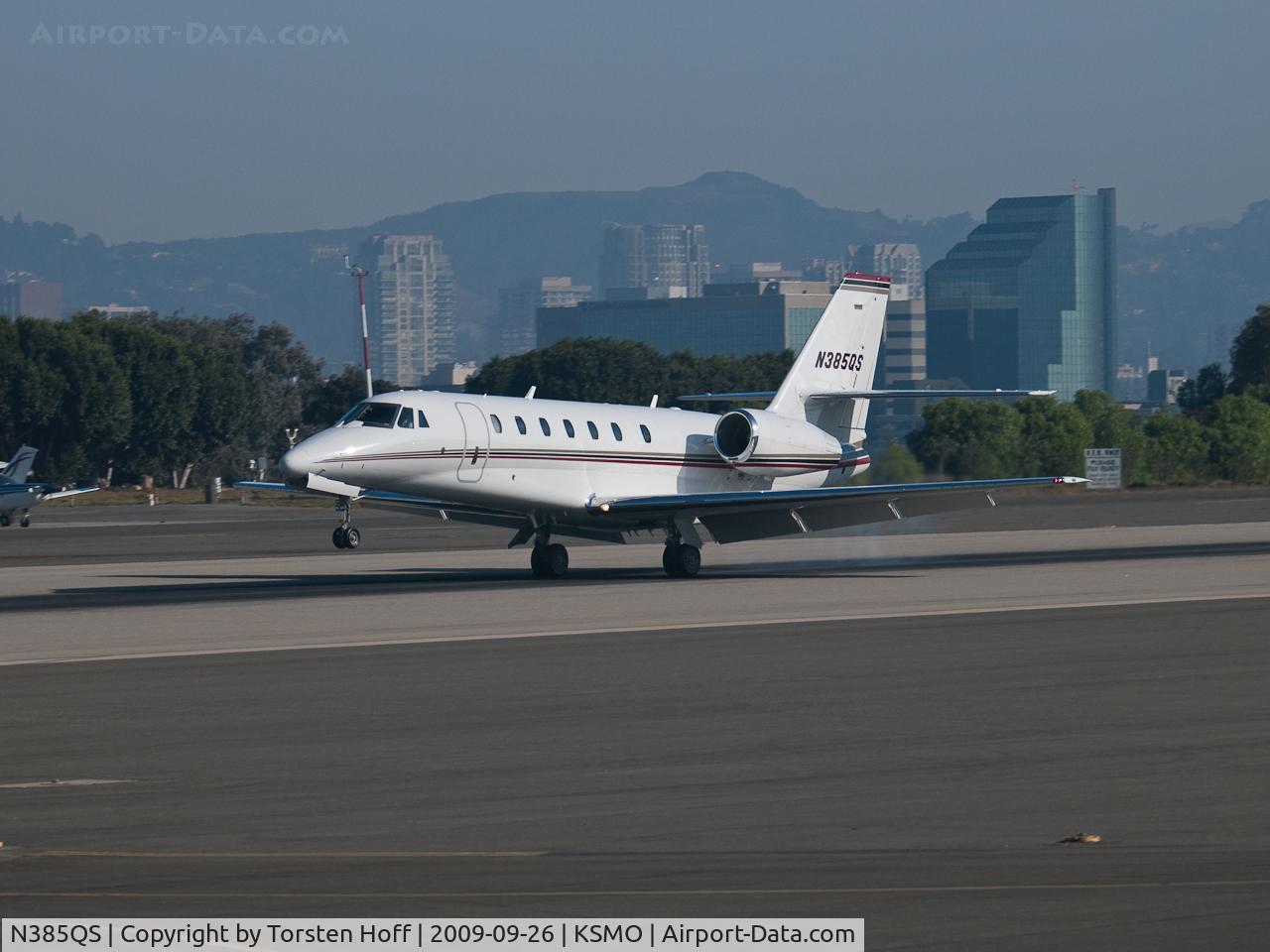 N385QS, 2006 Cessna 680 Citation Sovereign C/N 680-0115, N385QS arriving on RWY 21