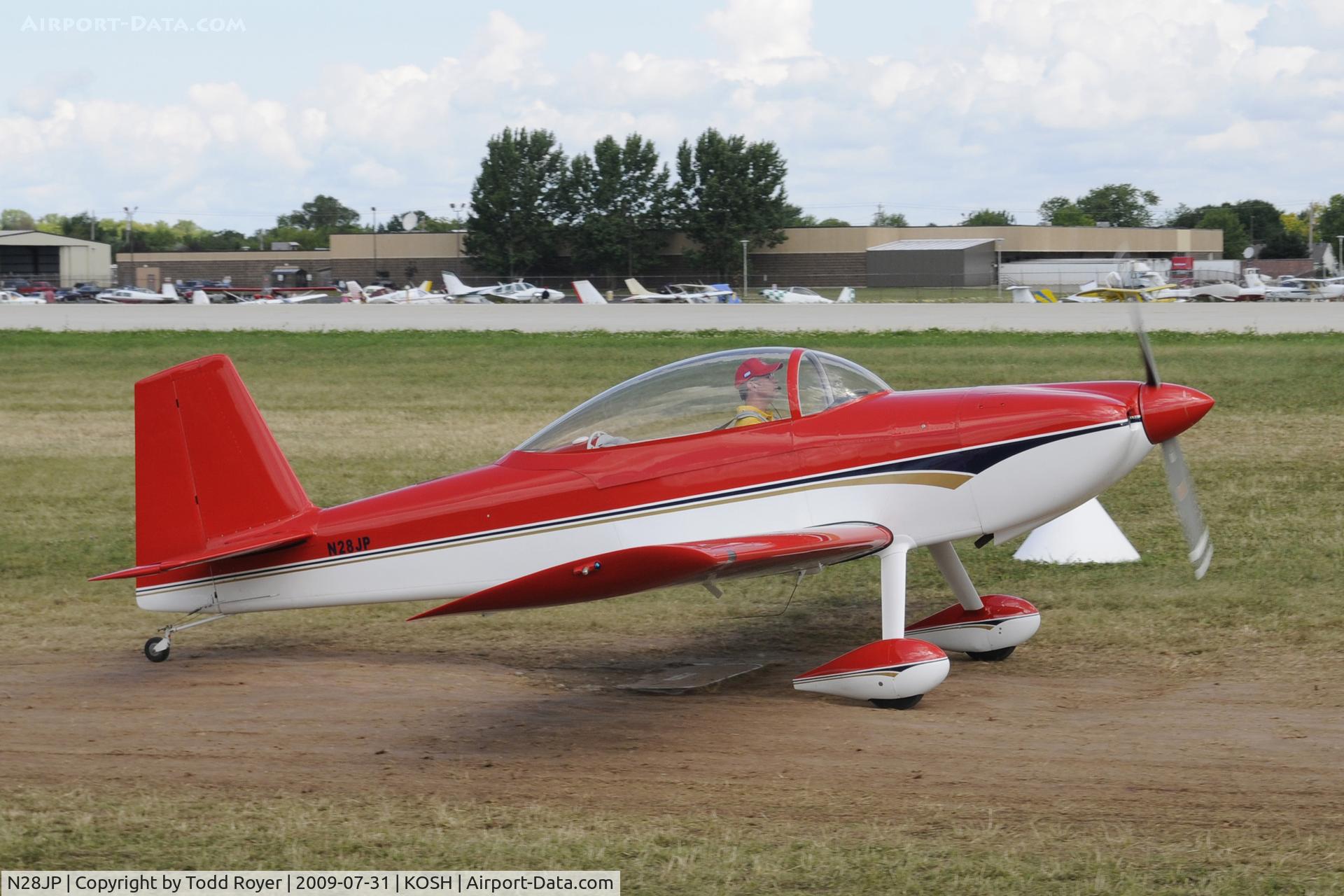 N28JP, 2004 Vans RV-8 C/N 001 (N28JP), Taxi for departure