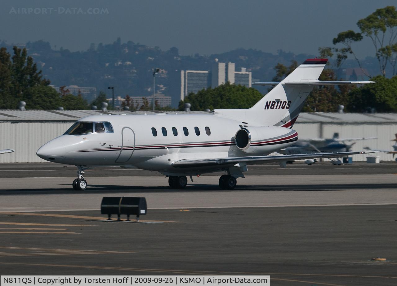 N811QS, 2003 Raytheon Hawker 800XP C/N 258614, N811QS departing from RWY 21