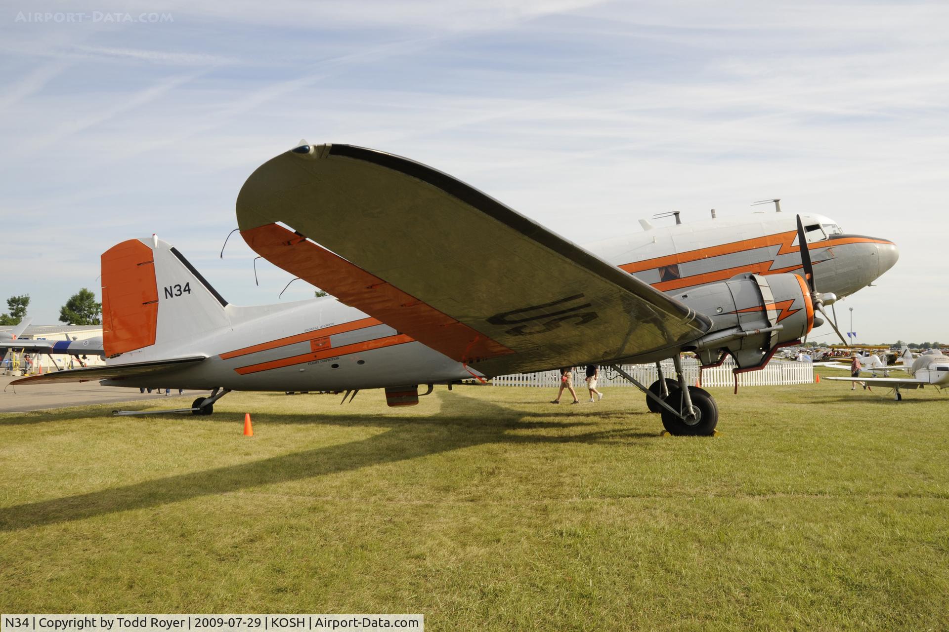 N34, 1945 Douglas R4D-7 C/N 33359, Oshkosh EAA Fly-in 2009