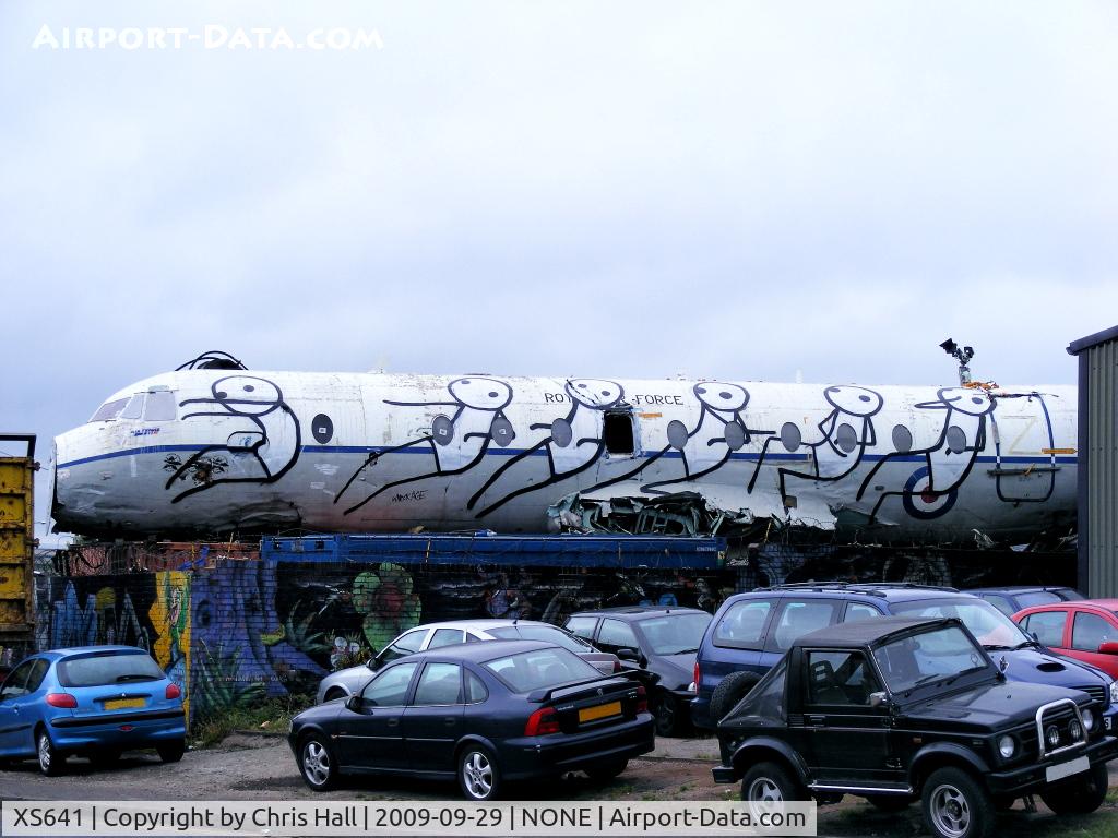 XS641, 1967 Hawker Siddeley HS-780 Andover C1(PR) C/N Set25/BN25, at a scrapyard in Elworth, near Sandbach, Cheshire, UK