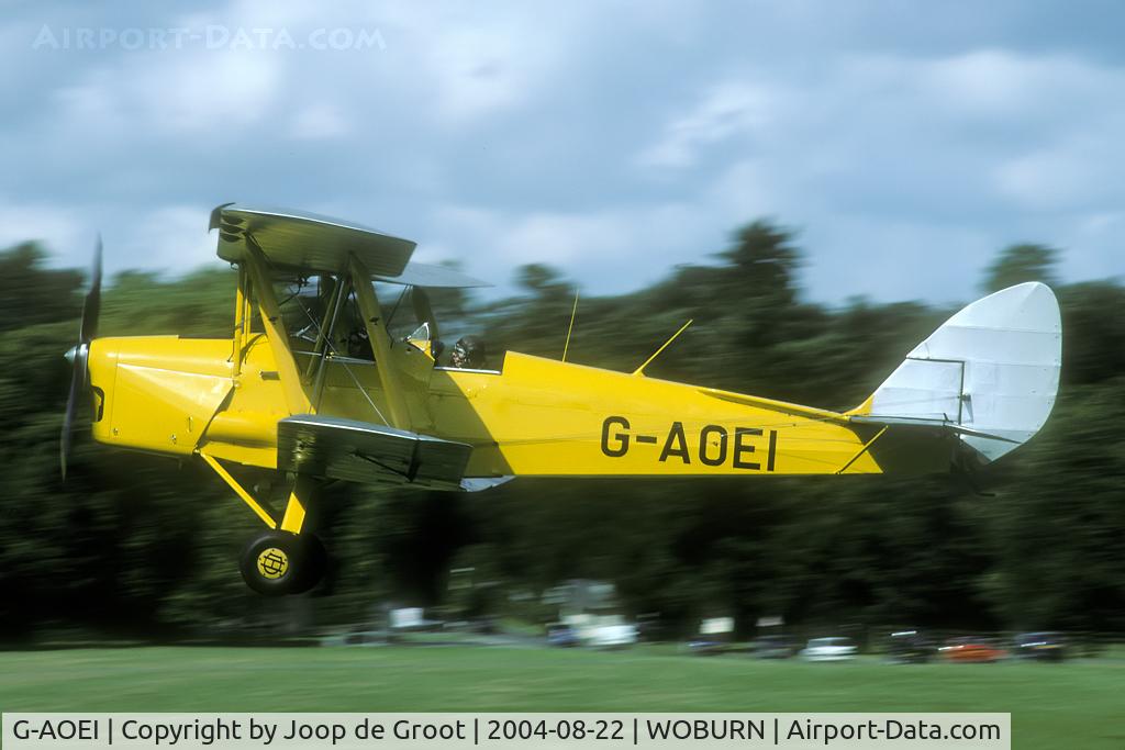 G-AOEI, 1939 De Havilland DH-82A Tiger Moth II C/N 82196/N6946, seen durig the 2004 Woburn Abbey International Moth Rally