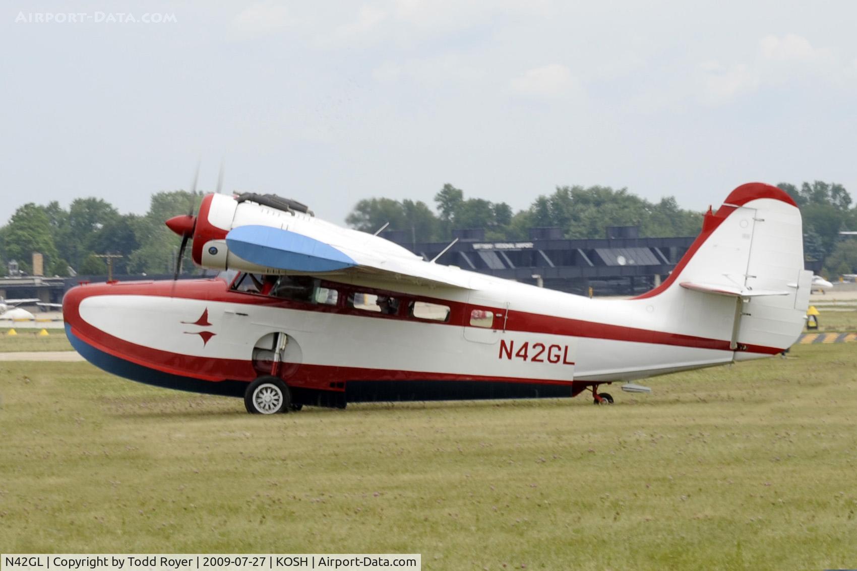 N42GL, 1944 Grumman G-21A Goose C/N B-52, Taxi to parking