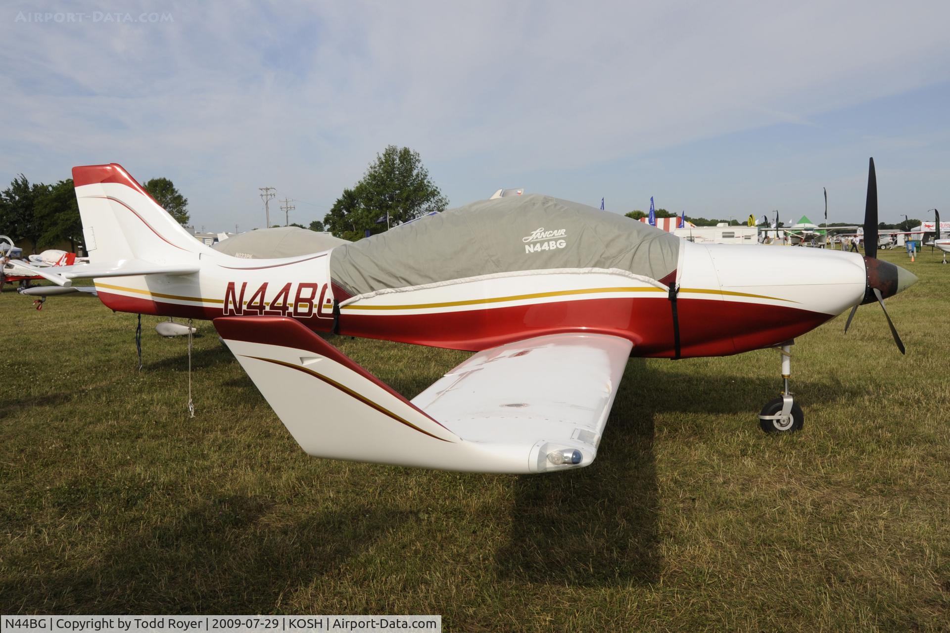 N44BG, 2005 Lancair IV-P C/N 03G, Oshkosh EAA Fly-in 2009