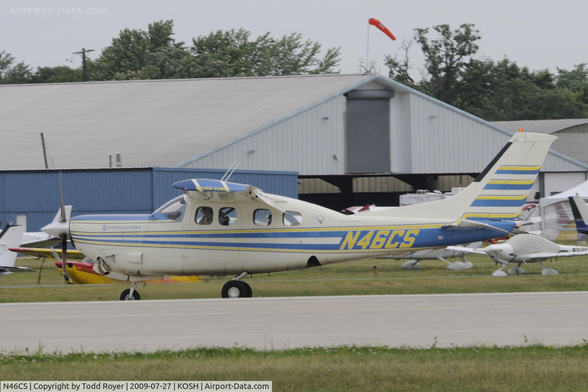 N46CS, 1979 Cessna P210N Pressurised Centurion C/N P21000413, Taxi to parking