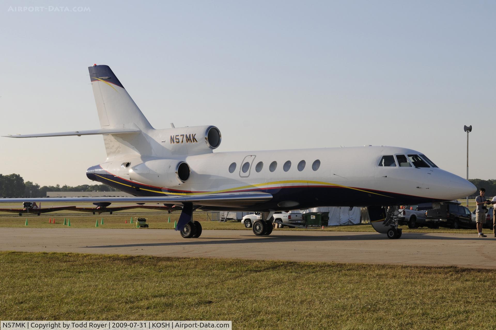 N57MK, 1988 Dassault Falcon 50 C/N 197, Taxi to parking