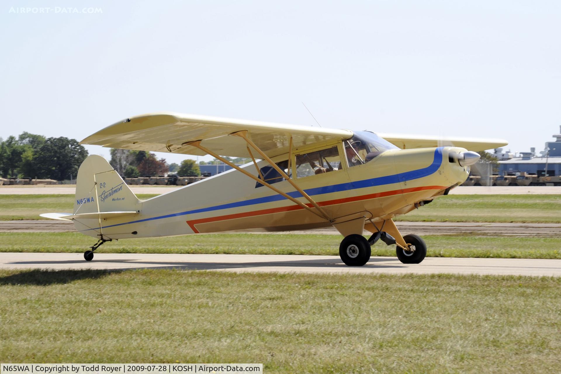 N65WA, 1982 Wagner Richard H WAG CHUBBY CUBY C/N 1, Taxi for departure