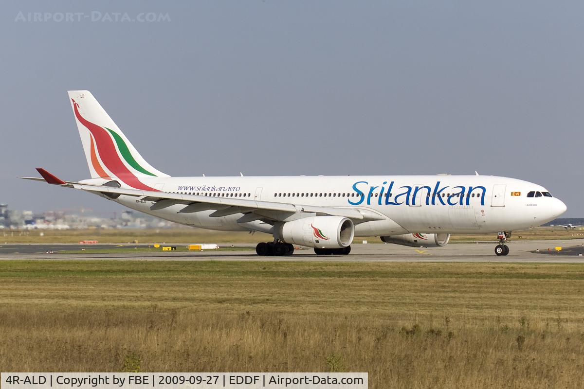 4R-ALD, 1999 Airbus A330-243 C/N 313, take off run from RW18W
