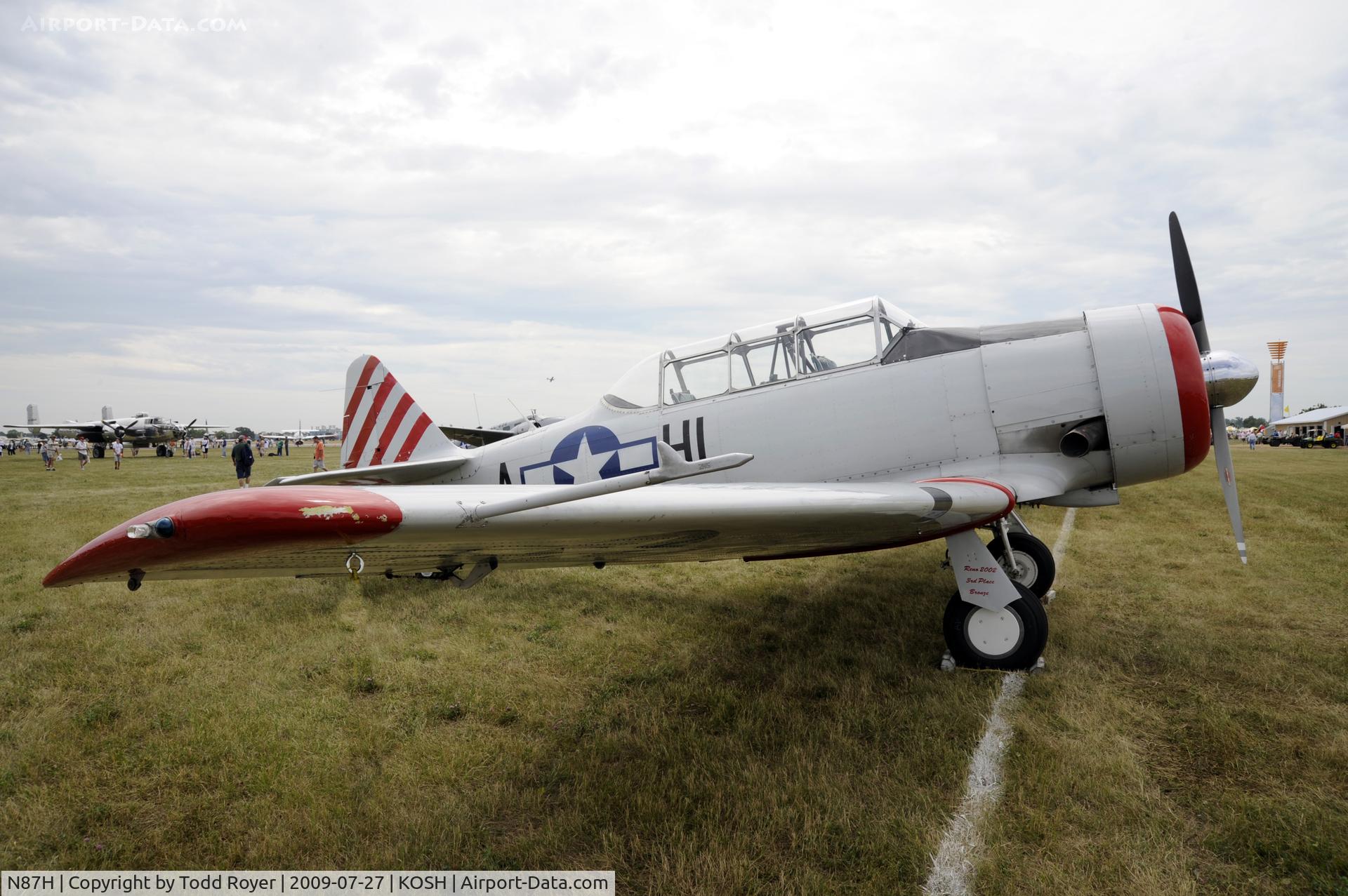 N87H, 1941 North American AT-6D Texan C/N 41-34571, Oshkosh EAA Fly-in 2009