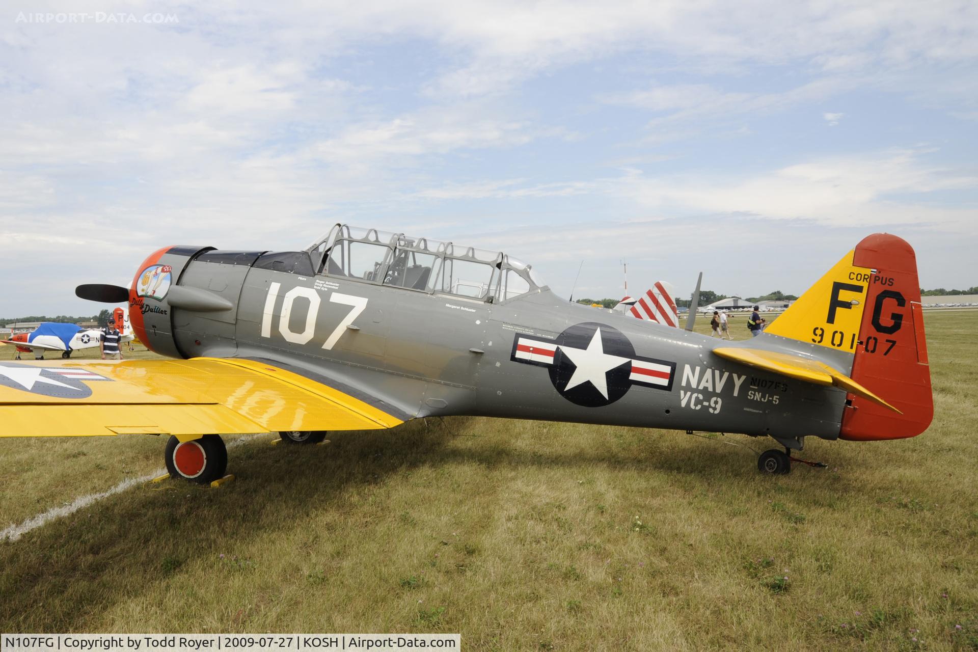 N107FG, 1944 North American AT-6D Texan C/N 121-41580, Oshkosh EAA Fly-in 2009