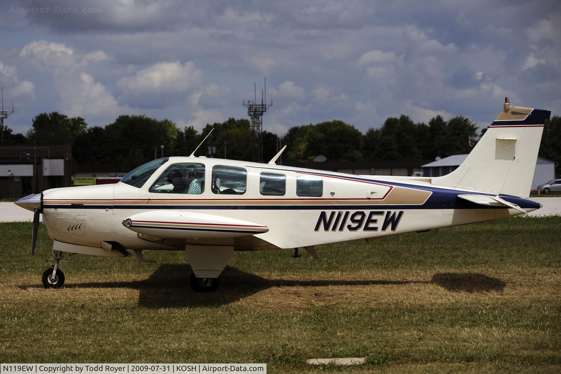 N119EW, 1981 Beech A36 Bonanza 36 C/N E-1863, Taxi to parking
