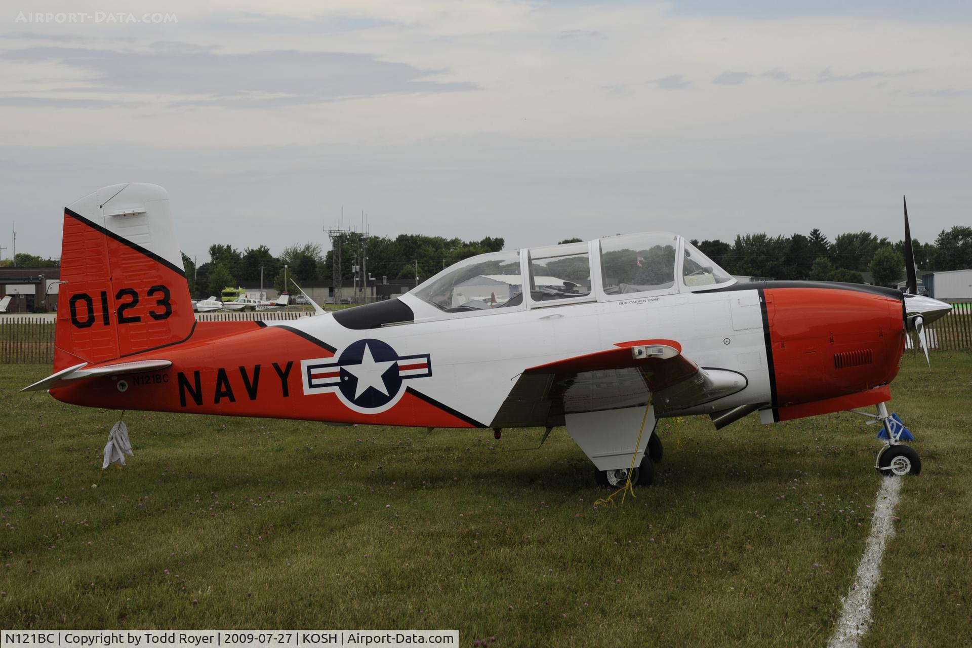 N121BC, Beech T-34A Mentor C/N G-123, Oshkosh EAA Fly-in 2009