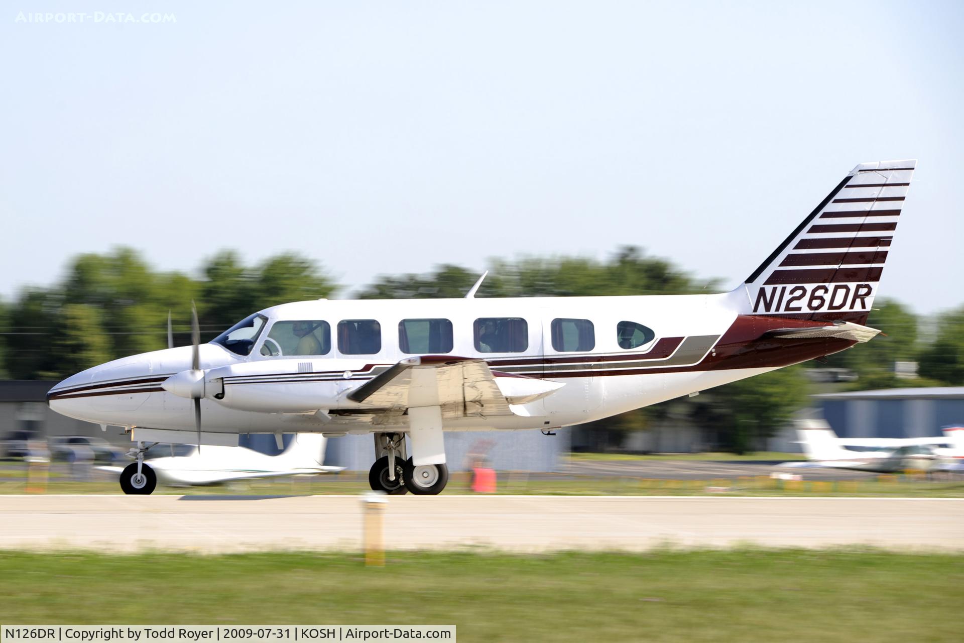 N126DR, 1974 Piper PA-31-350 Chieftain C/N 31-7405173, Departing OSH on 27